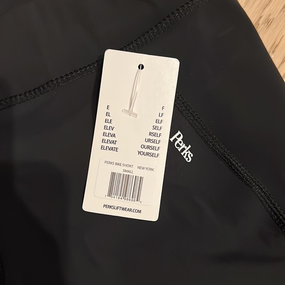 Bum lifting and sculpting shorts - Picture 4 of 5